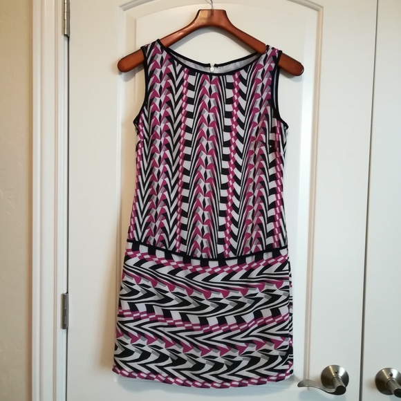 Laundry By Shelli Segal Dresses & Skirts - Laundry by shelli segal black and fuschia print